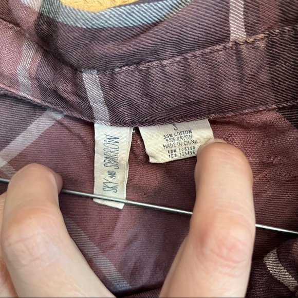 distressed button down shirt - Picture 2 of 3